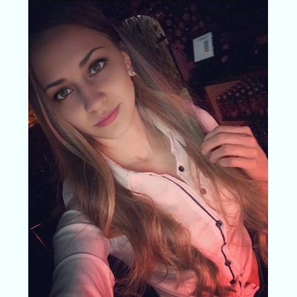     ,