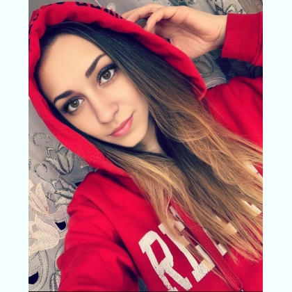     ,